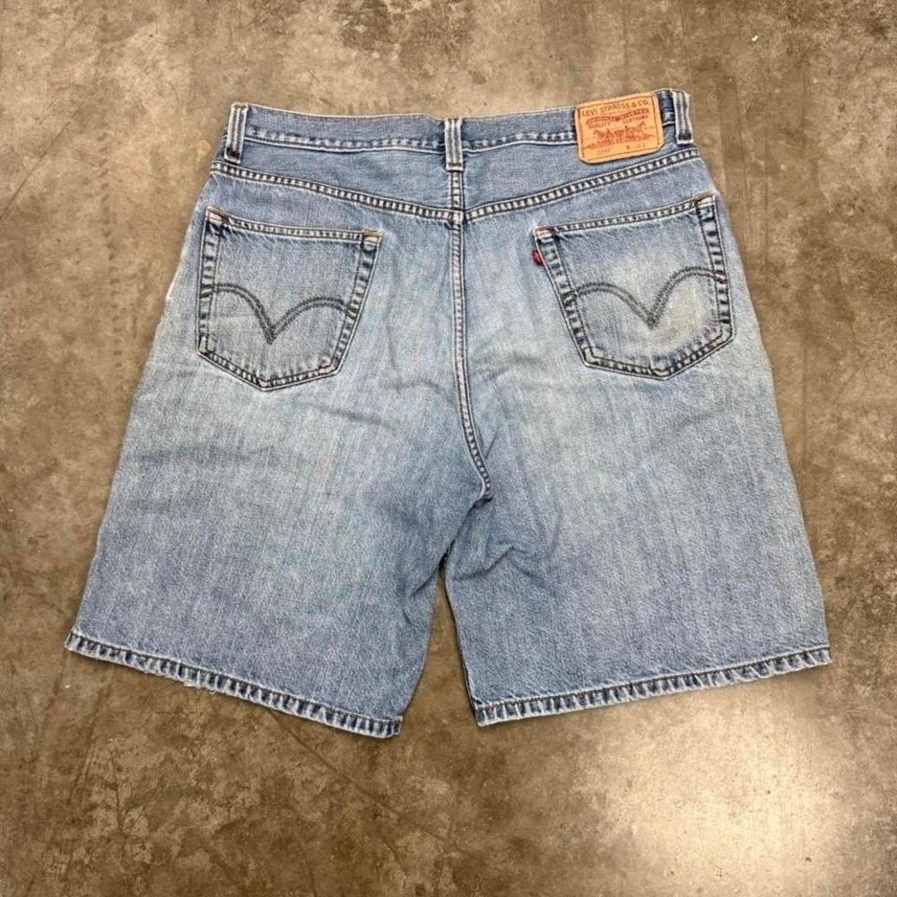 Y2K Levi's 550 Light Wash Distressed Denim Jorts Size 36